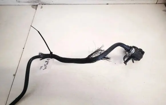 Mercedes-Benz ML W164 Valve vacuum a0004703993