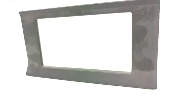 Radio/GPS head unit trim