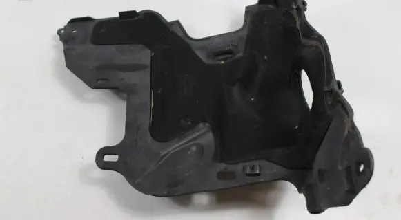 Mercedes-Benz GLE W167 Heat shield in engine bay A1676201902 A1676204601