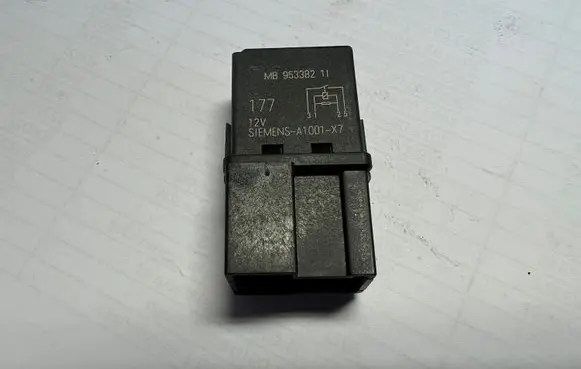 Volvo S40, V40 Other relay MB95338211 95338211