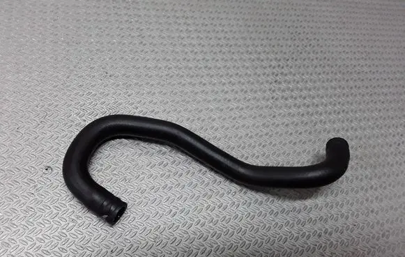 Opel Vivaro Breather hose/pipe 