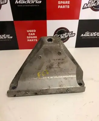 BMW 5 GT F07 Engine mounting bracket 6777628