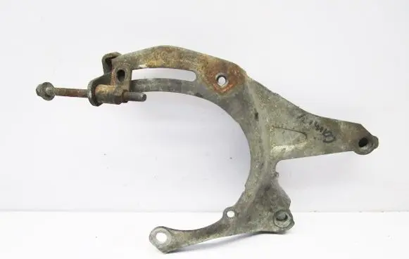 Toyota Camry Generator/alternator bracket 