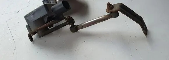 Nissan Leaf I (ZE0) Headlight/headlamp level sensor 