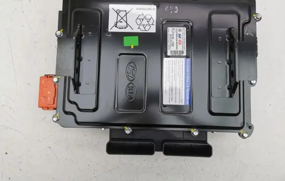 Hyundai i30 Hybrid / electric car battery 375M0G4000