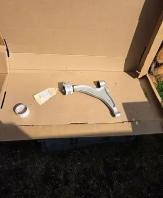 Opel Insignia A Front control arm 23361707