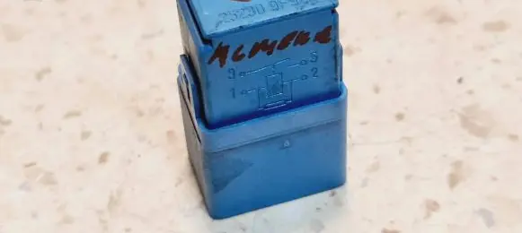 Nissan Almera N16 Other relay 252309F920 4RA00781303