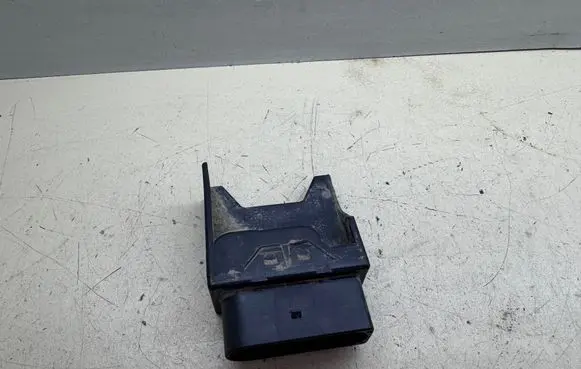 Volkswagen Golf VII Fuel injection pump control unit/module 5Q0906093