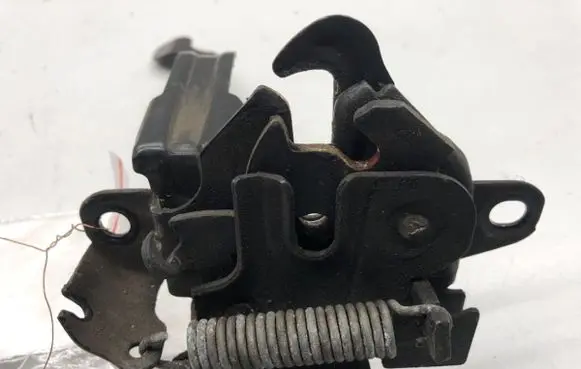 Toyota Auris E180 Engine bonnet/hood lock/catch 