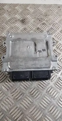 Volvo V60 Engine control unit/module 32242005