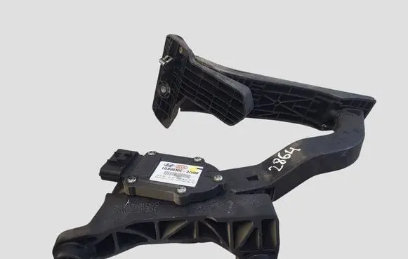 Hyundai i40 Accelerator throttle pedal 327263Z000 327273R300