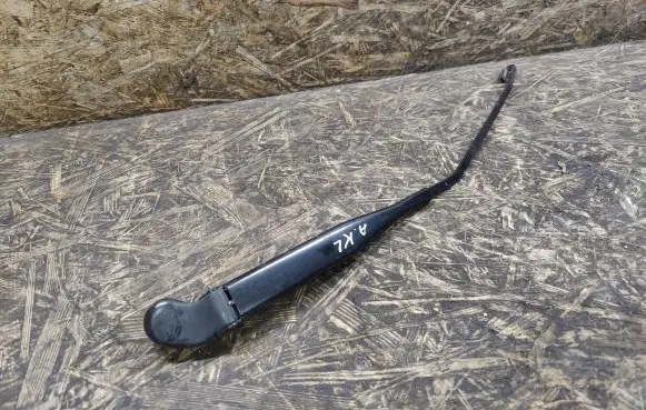 Mercedes-Benz A W168 Front wiper blade arm A1688201144