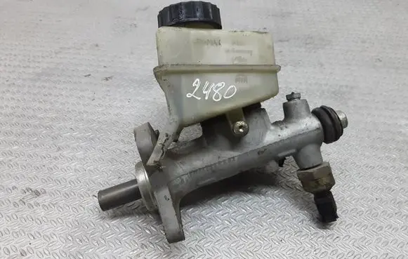 Mercedes-Benz C W203 Master brake cylinder