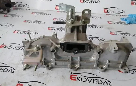 Toyota Verso Intake manifold 126310R010