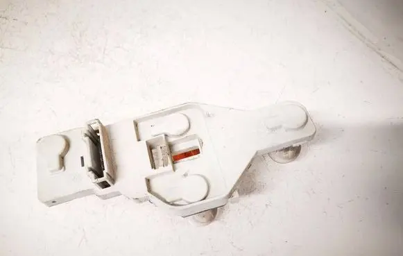 Skoda Octavia Mk2 (1Z) Tail light bulb cover holder 1Z9945258