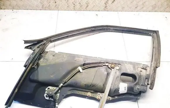 Audi 80 90 B3 Front door window/glass frame 