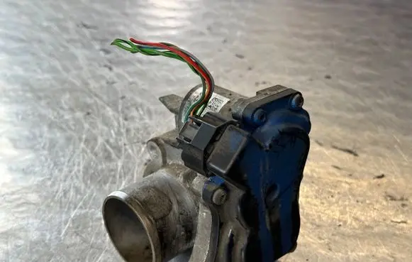 Nissan Qashqai Throttle valve 8200987453