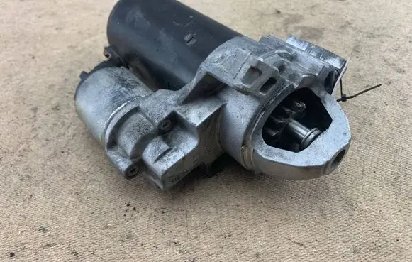BMW X3 F25 Starter motor 8515900 12418515900 12418570382