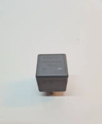 Volvo C70 Other relay 9494424