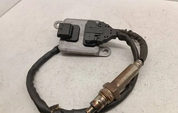 Mercedes-Benz C W205 Lambda probe sensor A0009058511 A3C01067600609 0009058511