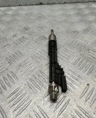 BMW X5 F15 Fuel injector 13647645960 10213541