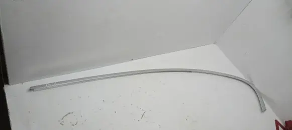 BMW 7 F01 F02 F03 F04 Rear door glass trim molding 7179117