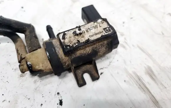 Volkswagen PASSAT B5.5 Turbo solenoid valve 700868020