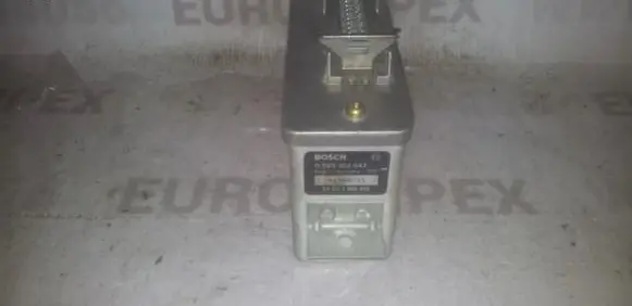 BMW 5 E34 ABS control unit/module 0265103047 34521160413