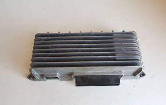 Audi A6 S6 C6 4F Sound amplifier 4F0910223M 4F0035223N