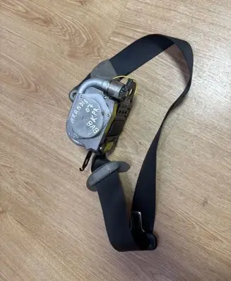 Mitsubishi Grandis Front seatbelt 0433103 1024785