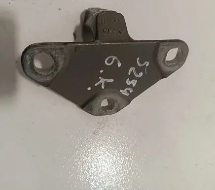 BMW X5 F15 Rear door lower hinge A055
