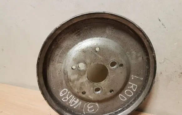 Audi A6 Allroad C5 Power steering pump pulley 078145255