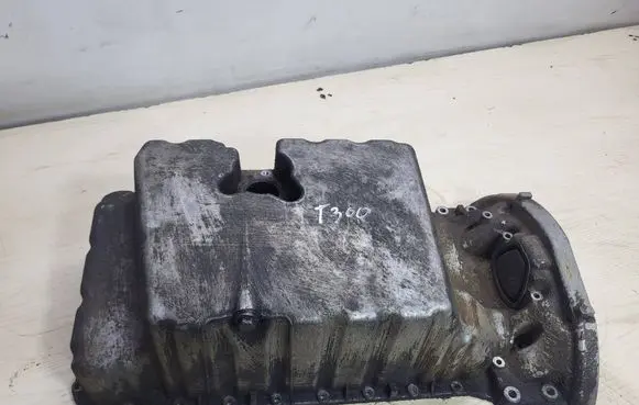Mercedes-Benz Vito Viano W638 Oil sump R6110140202