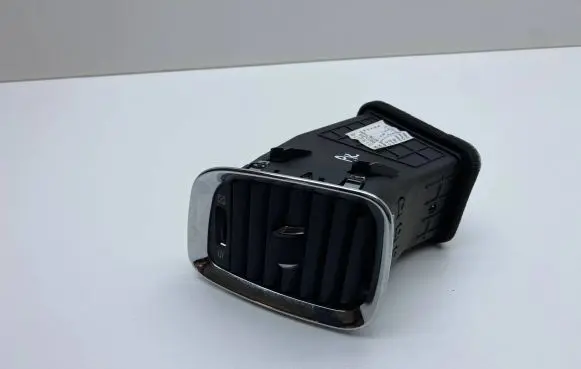 Dodge Durango Dashboard side air vent grill/cover trim