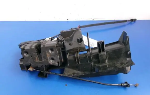 Ford Focus C-MAX Front door lock 7M5AR21812AA