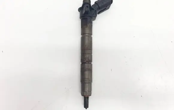 BMW 5 F10 F11 Fuel injector 7823461