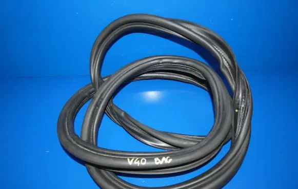 Volvo V40 Trunk rubber seal (body) 