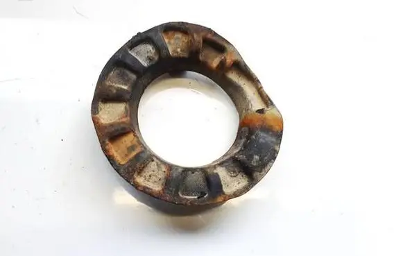 Toyota Yaris Front coil spring rubber mount 