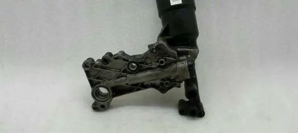 Mercedes-Benz Vito Viano W639 Oil filter mounting bracket