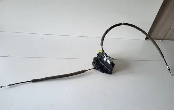 Renault Kadjar Front door lock