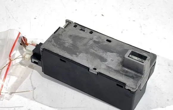 Mercedes-Benz A W176 Steering wheel lock A0999000400