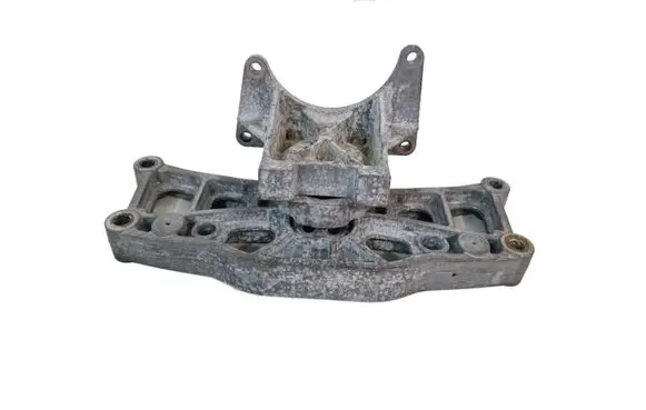 Dodge Challenger Gearbox mounting bracket AL25592XTP006JJJJ4