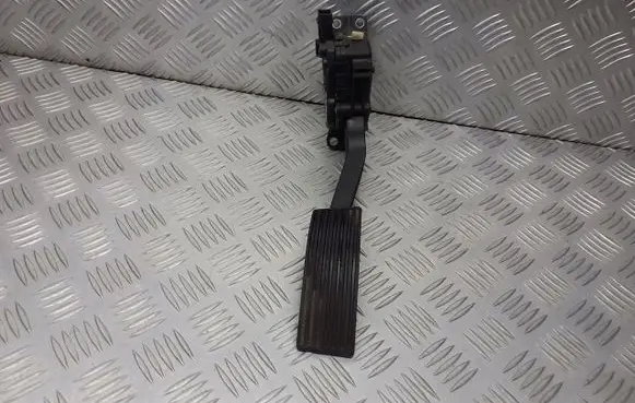 Alfa Romeo 159 Accelerator throttle pedal 60695128