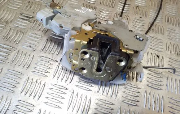 Subaru Forester SG Front door lock