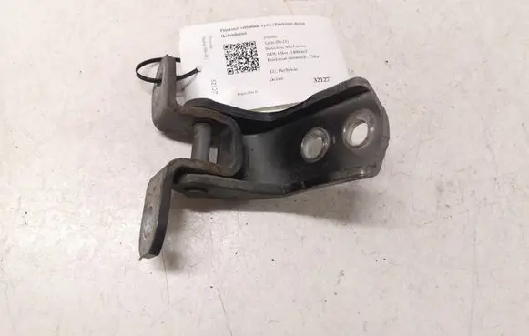 Toyota Yaris Front door upper hinge
