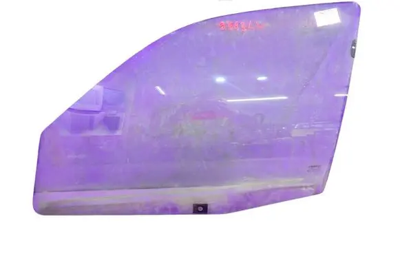 Renault Thalia I Front door window glass four-door