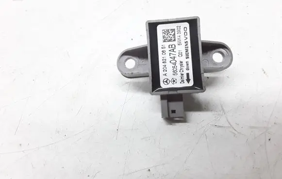 Mercedes-Benz C W204 Airbag deployment crash/impact sensor A2048210651