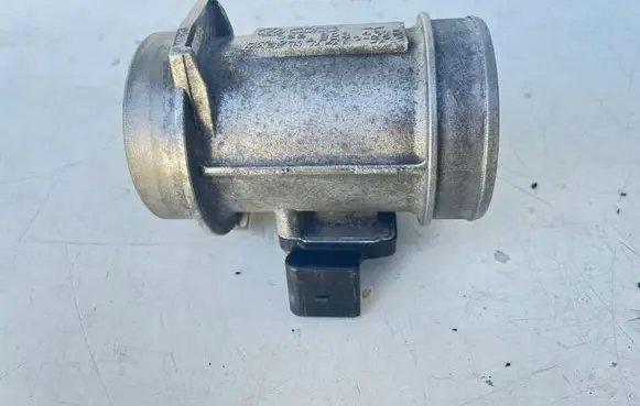 Audi A6 S6 C5 4B Mass air flow meter 059906461D