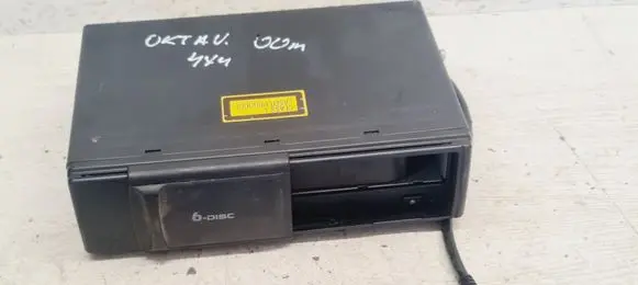 Skoda Octavia Mk1 (1U) CD/DVD changer 1512870