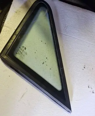 Ford Galaxy Front triangle window/glass 43R001100 DOT249AS2M24